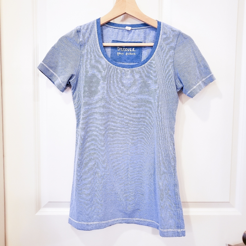 Lululemon Blue Wee Stripe Every Yogi Tee Shirt - Picture 1 of 4